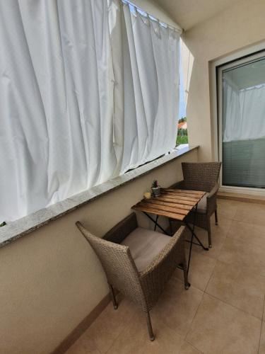 一卧室公寓（带阳台）