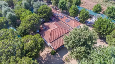 Camping Pitsoni โรงแรมใน