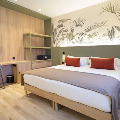 Premium Double Room Dwo Valencia by Checkin Promo Code