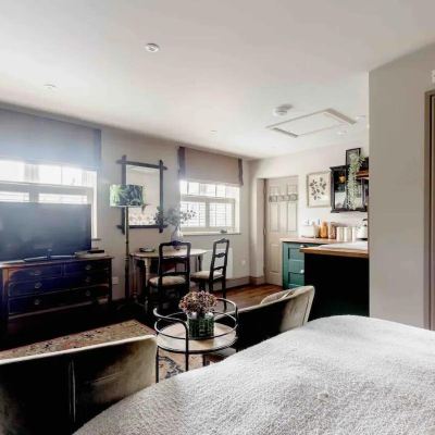 Apartment Stunning Private En-Suite Studio in Cobham Promo Code