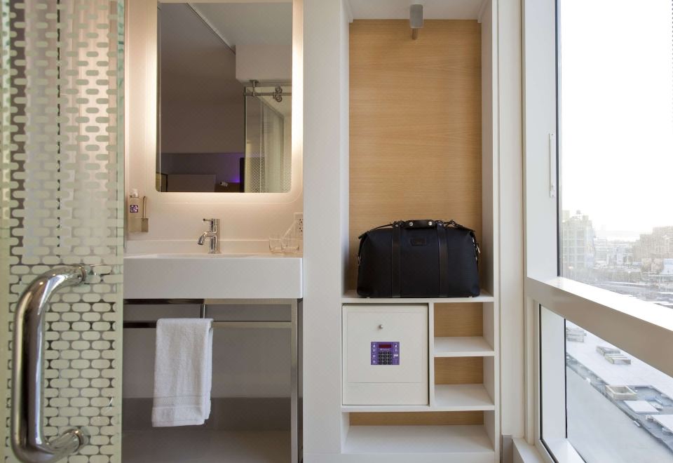 Yotel New York Times SquarePremium Queen Room