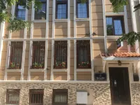 Galley Hotel Hotele w: 