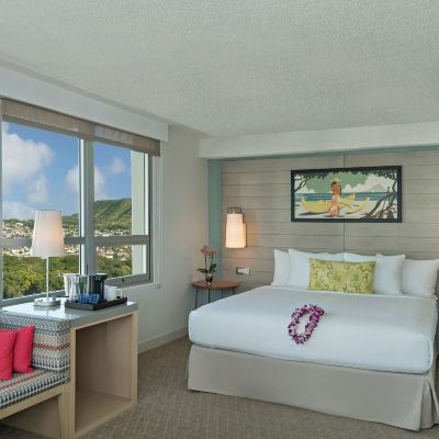 King Room with Balcony and City View Queen Kapiolani Hotel Promo Code