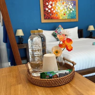 ห้องดีลักซ์ไม่มีหน้าต่าง(เตียงคิงไซส์) รหัสโปรโมชั่น เดอะ สนัก แอร์พอร์ตเทล