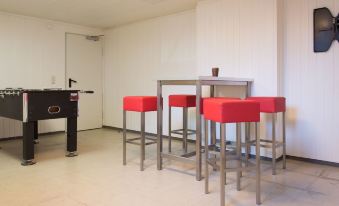 1, 2, sleep Hostel Nürnberg Messe - Housity