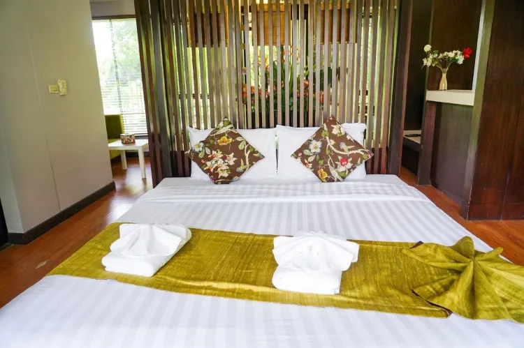 ห้องดีลักซ์ เตียงใหญ่ 1 เตียง