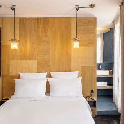 Cosy Room-Canal View Le Citizen Hotel Promo Code
