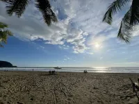 Large New 1bd/1ba Apartment Steps to Beach w/AC