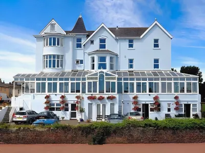 Marine Hotel Hôtels à : 
