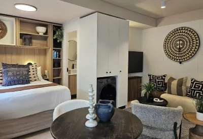 TEN on V - Fluent Serviced Apartments Các khách sạn ở 