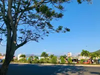 NHA NGHi Anh Sang Hotels in Duc Trong