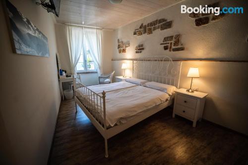 带湖景的双人间