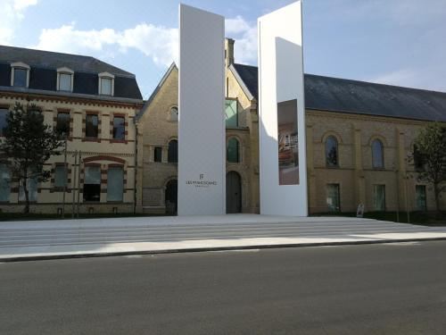 一室房（带沙发）