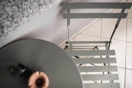 Apartments55 Large Maisonette One-Bedroom Apartment with Balcony