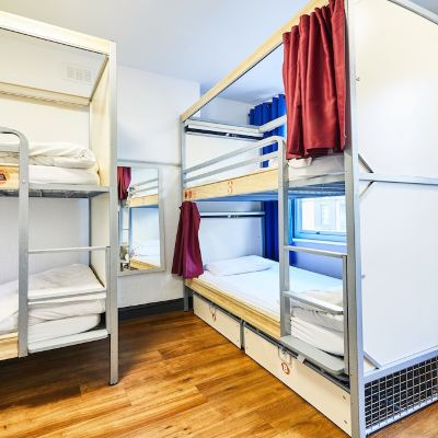 Private 6 Bed Dorm(Shared Bathroom)