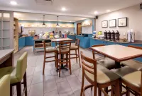 Country Inn & Suites by Radisson, Fargo, ND