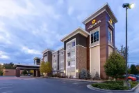 La Quinta Inn & Suites by Wyndham Morgantown Hotels in 