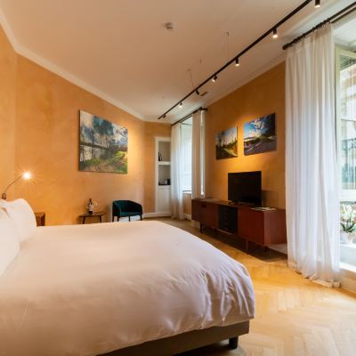 Deluxe Gallery With Balcony Galleria Vik Milano Promo Code