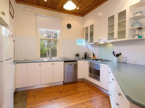 Classic on GeorgeFour-Bedroom House