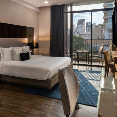 高樓層特大床單間 曼谷素坤逸 39 號諾富特全套房飯店優惠