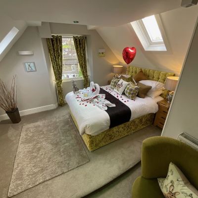 Penthouse (Love Snug) Windermere Boutique Hotel Promo Code
