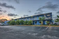 Rodeway Inn & Suites Fort Lauderdale Airport & Cruise Port Hôtels à : 