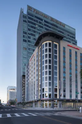 Hampton Inn and Suites by Hilton Phoenix Downtown Hôtels à : 