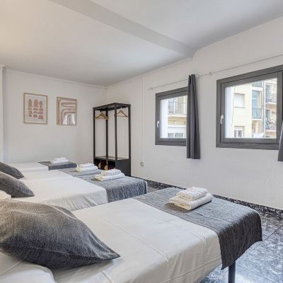 Basic Quadruple Room, Non Smoking, Courtyard View Hostal Bedmates Promo Code