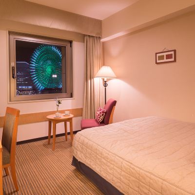 Guaranteed View Of Ferris Wheel [19 Square Meters] [Standard] [Double Room] [Smoking] [Nightlife View] ナビオス横浜 クーポン