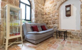 Best Location, Jerusalem Stone Apartment