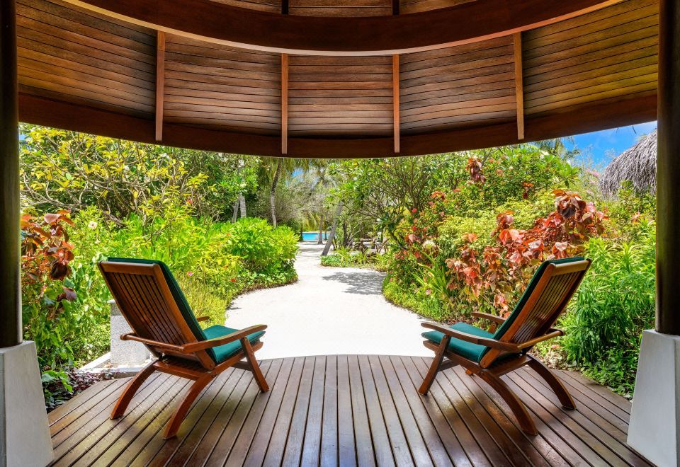 Sheraton Maldives Full Moon Resort & SpaCottage, 1 King, Island view