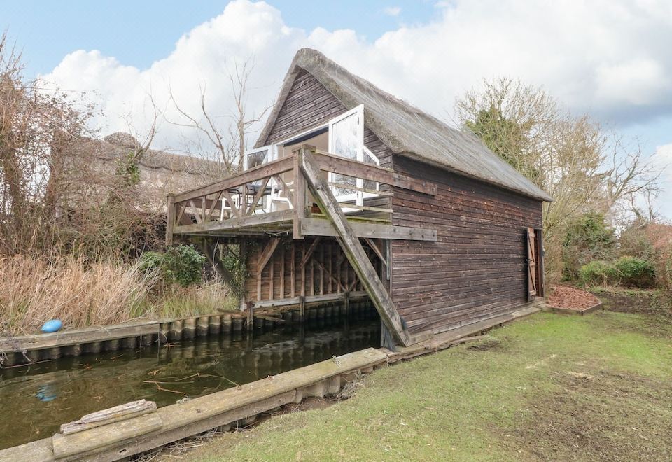 Cygnus Boathouse