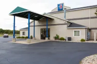 Motel 6 Baraboo, WI - Lake Delton Hotel a 