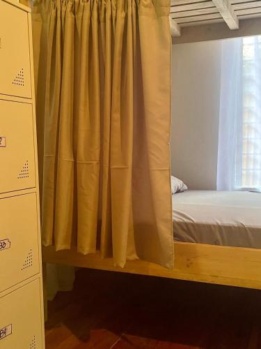 8床混合宿舍（床位）