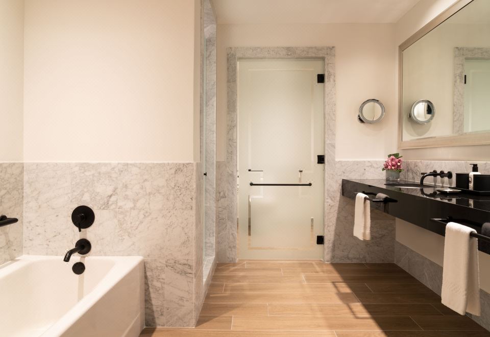 丽思卡尔顿套房