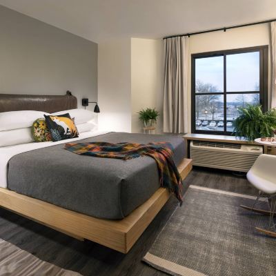 Beale Street, 1 Bedroom 2 Room Suite, 1 King Or 2 Twin MOXY Memphis Downtown Promo Code