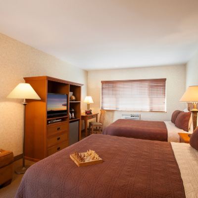 Classic Double Queen Cousin's Country Inn Promo Code