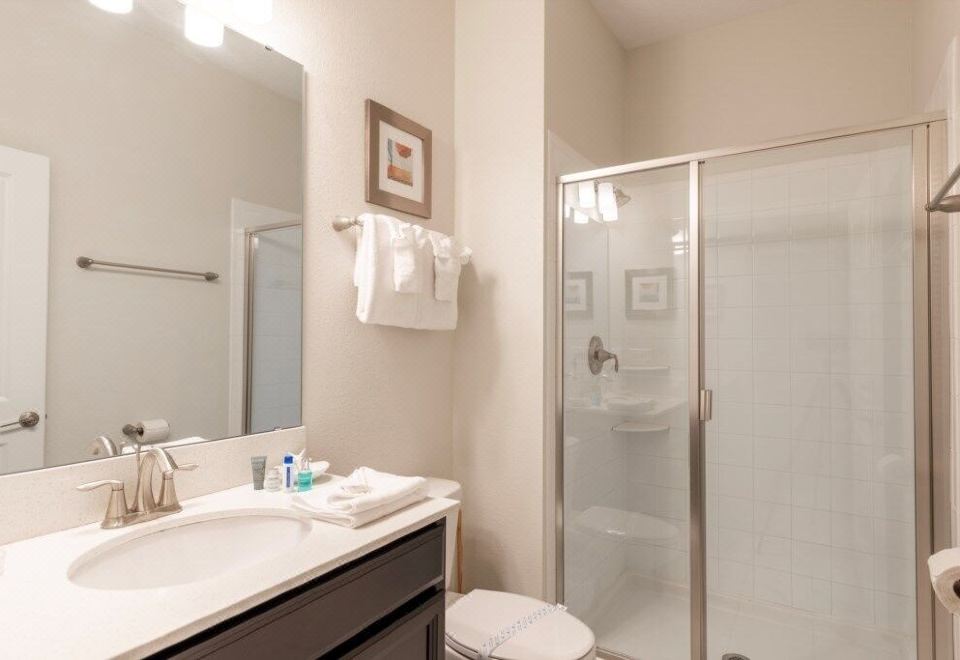 Cozy 4 Bed Town Home with Splash Pool 4 Bedroom Townhouse by RedAwningFour-Bedroom Townhouse