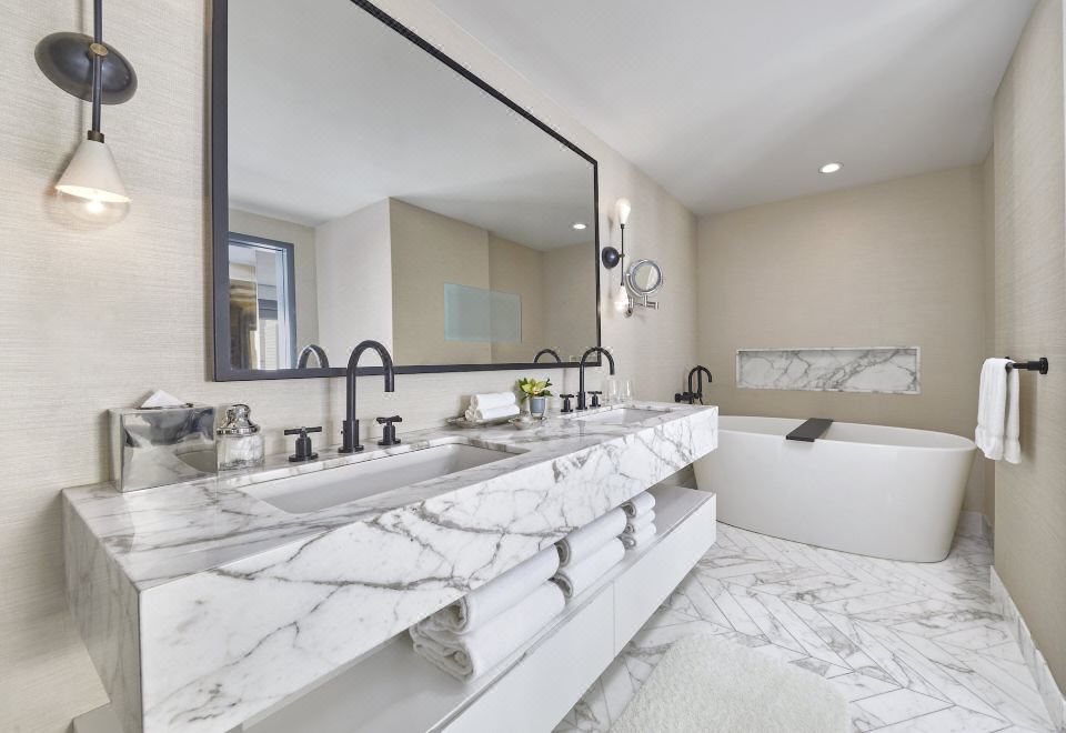 Loews Regency New York HotelBespoke 1-Bedroom Suite