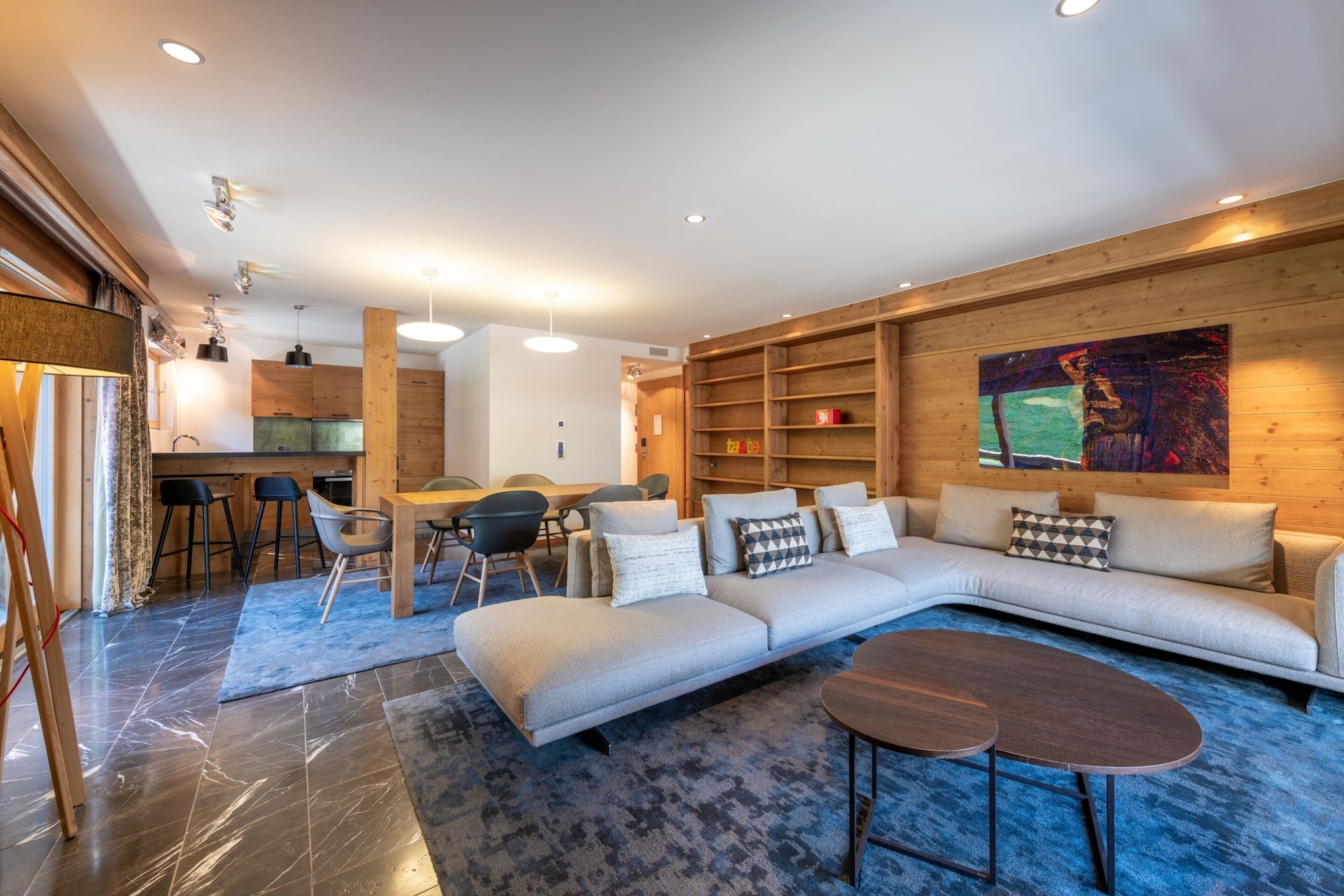 惊喜公寓， 两卧室公寓， 山脉景观