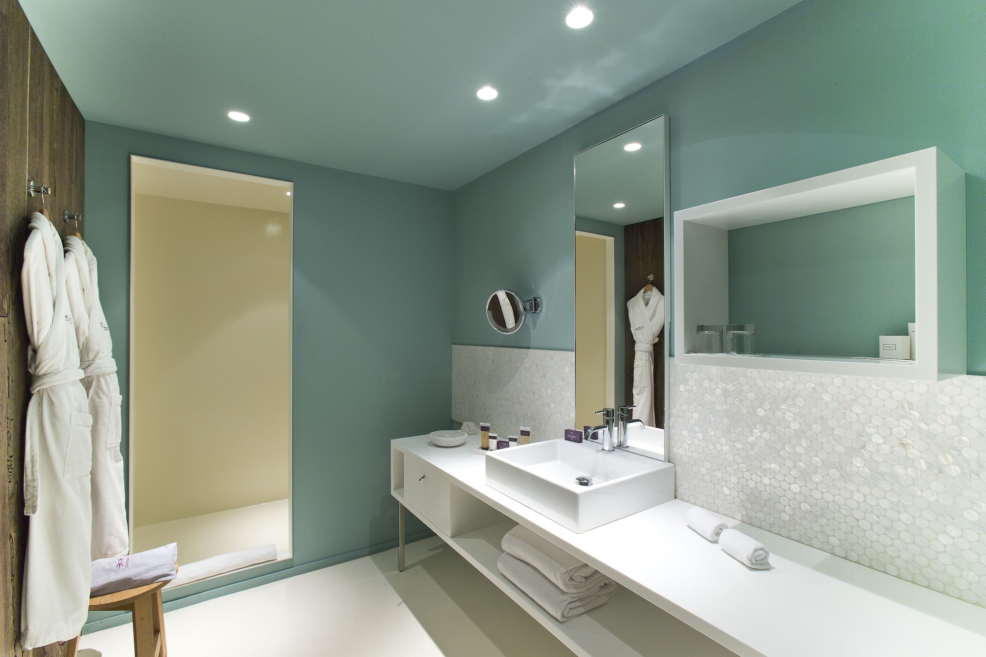 面向海景的豪华双人房