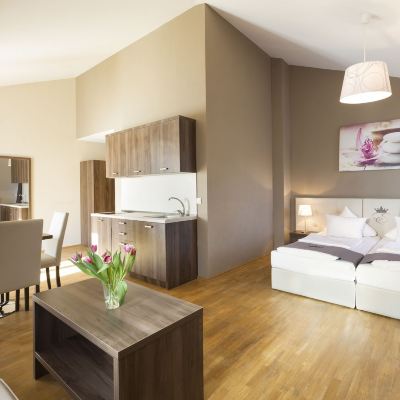 Studio Small Empress Hotel Promo Code