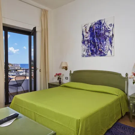 Hotel Cala Luna Отели в г. Доргали