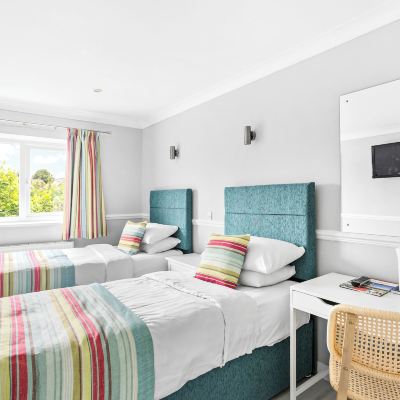 Twin Room Ensuite Waters Edge Hotel Promo Code