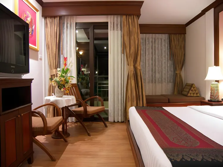 ห้องดีลักซ์ เตียงใหญ่ 1 เตียง