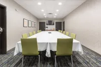 Holiday Inn Express & Suites RAPID CITY - RUSHMORE SOUTH by IHG