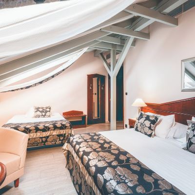 Standard Triple Room Carlton Promo Code