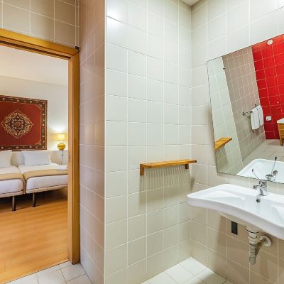 Standard Quadruple Room HI Tavira – Pousada de Juventude Promo Code