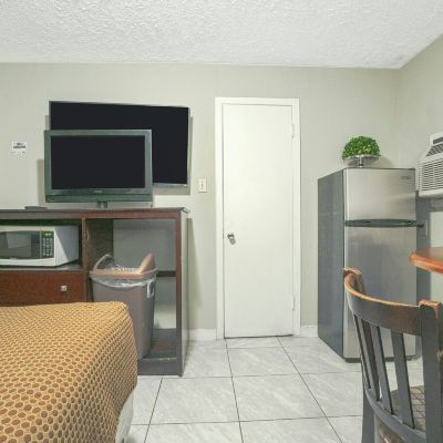 King Bed Texana Inn Promo Code