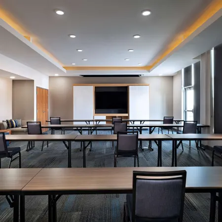 Hyatt House Carlsbad Отели в г. Эдди
